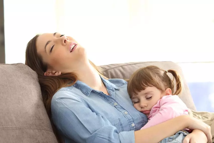 Ребенок спит с мамой, радости и сомнения