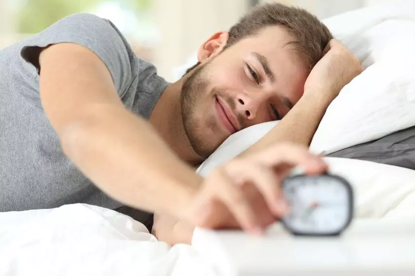 Какой должна быть мелодия будильника, чтобы легко и быстро просыпаться?